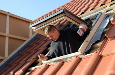 Pose de fenêtres de toit Velux dans l'Eure